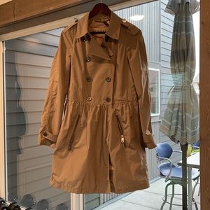 Light Weight Beautiful Burberry Coat